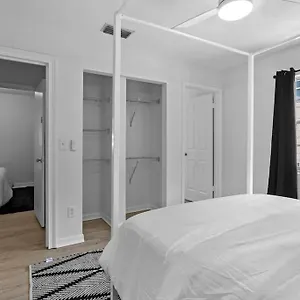 Holiday home Zebra House - Close 2 Tampabay Has To Offer, Tampa